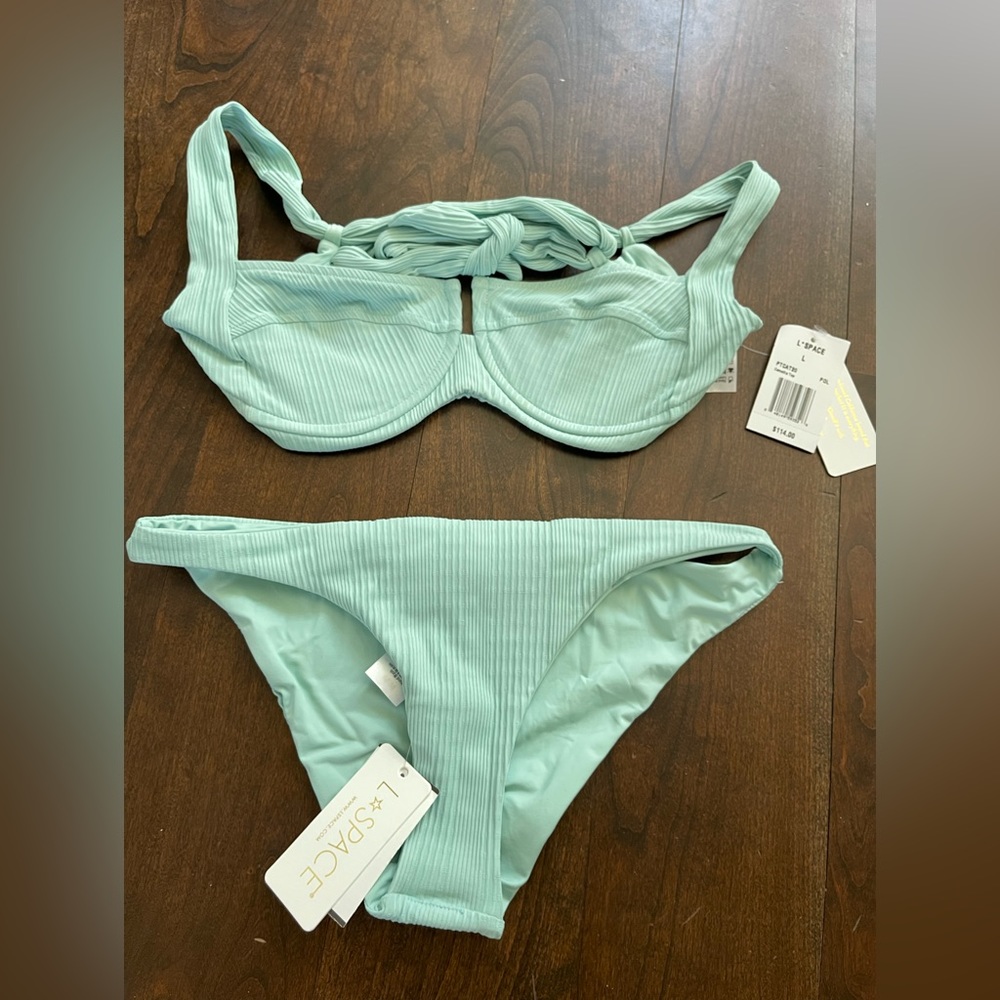 Brand new L Space Pointelle Rib Camellia top in L (36 B) & Camacho bottom in Med
